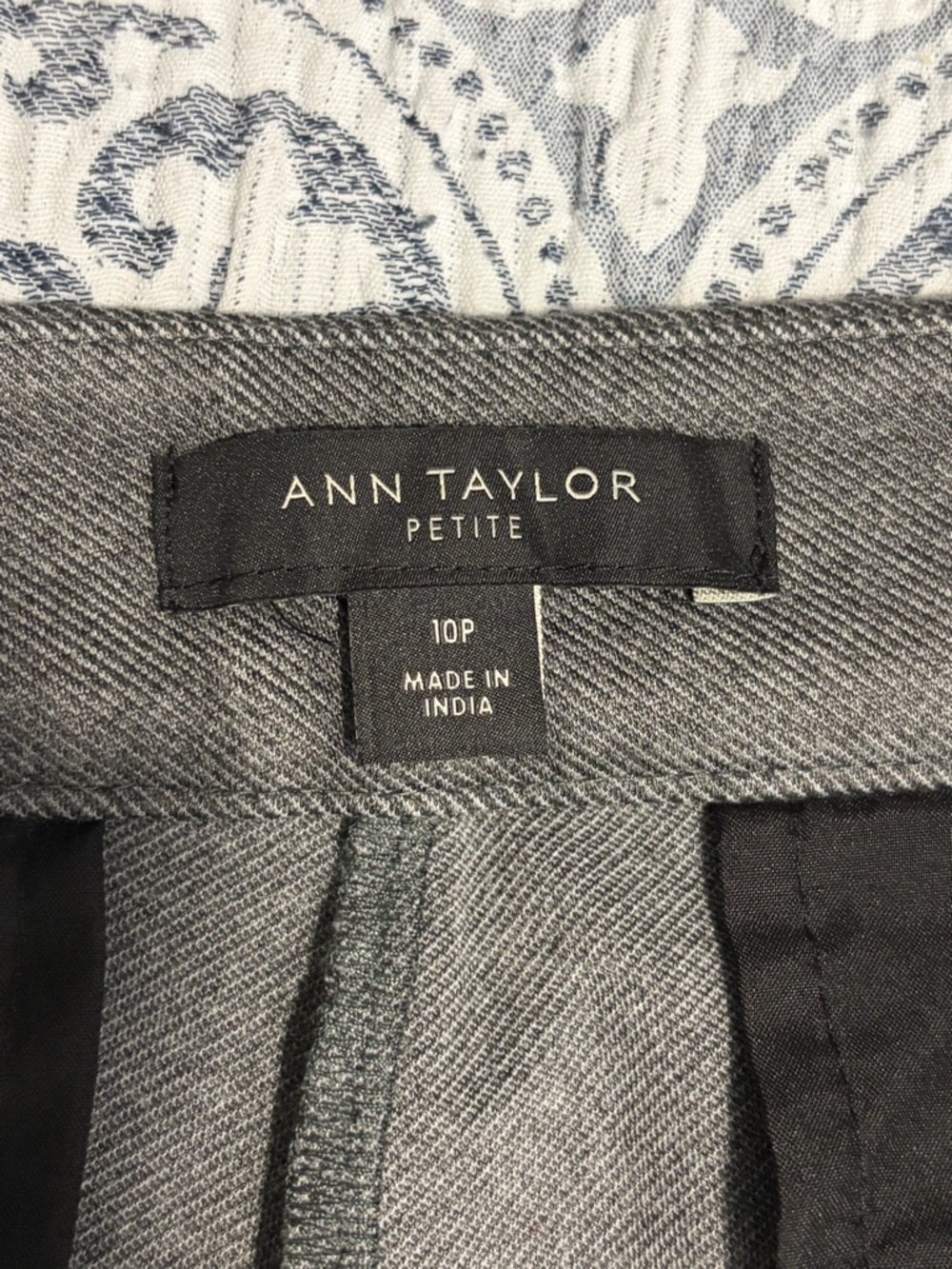 Ann Taylor Petite Heather Gray Knit Wide Leg Trousers 10P - Picture 8 of 10